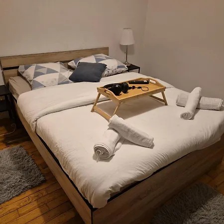 Maison Pour 11 Personnes Max Tv Dans Les 4chambres *