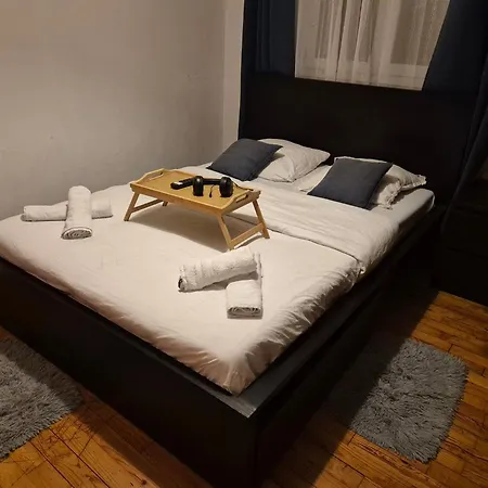 Maison Pour 11 Personnes Max Tv Dans Les 4chambres *