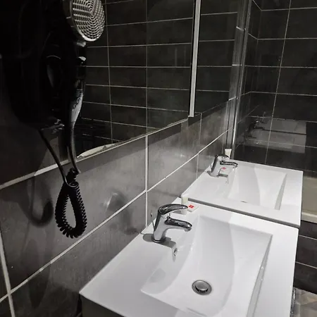 Maison Pour 11 Personnes Max Tv Dans Les 4chambres